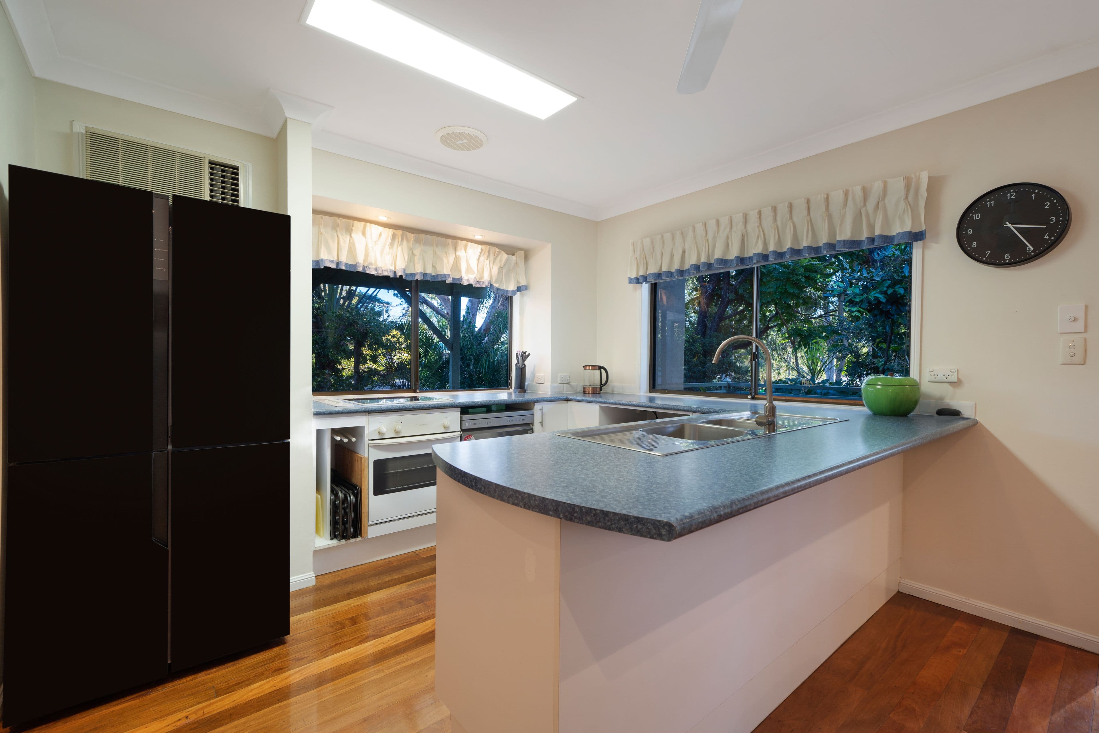 12 Pymble Avenue, Petrie QLD 4502, Petrie - Thumbnail 2