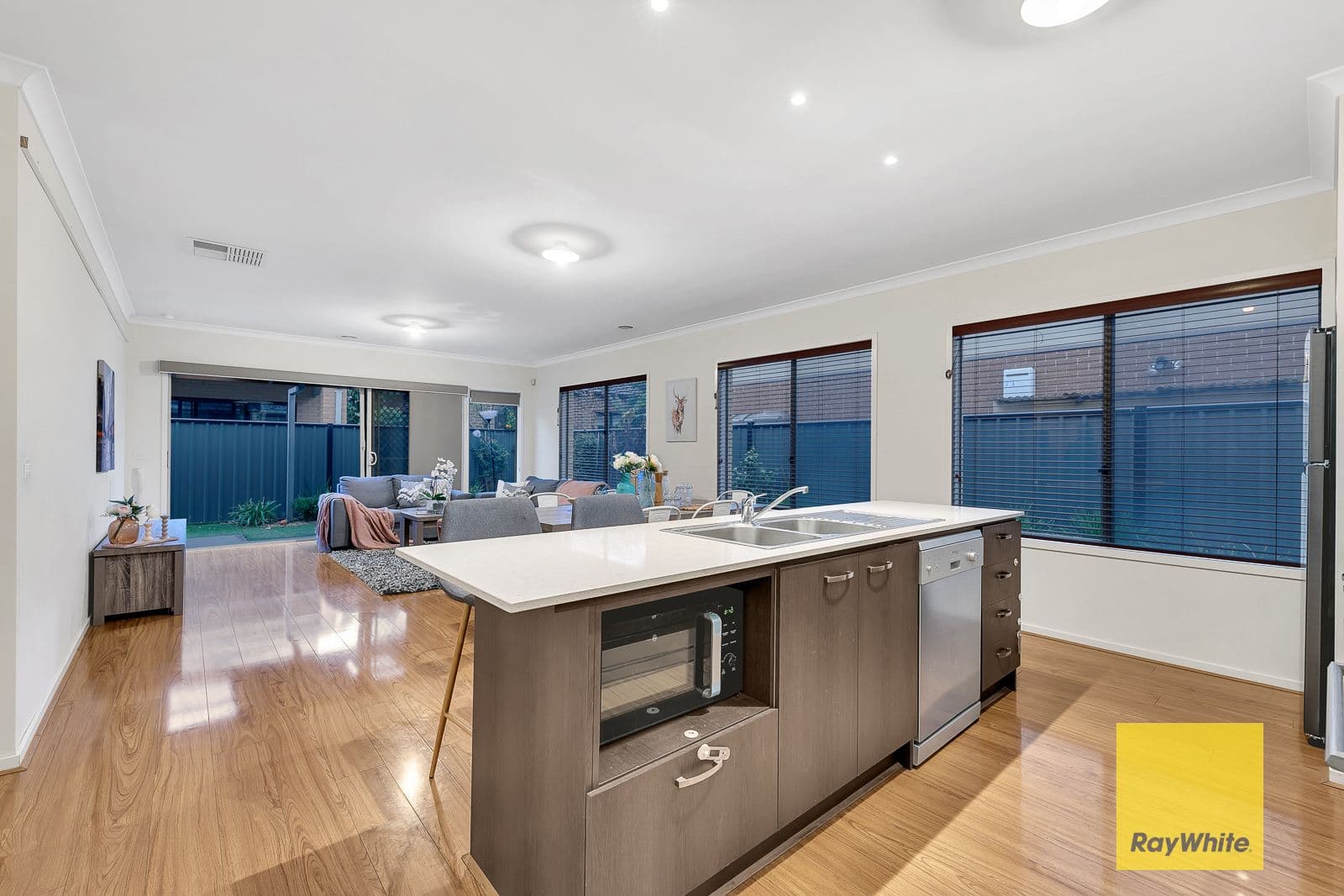 16 Mainview Boulevard, Truganina VIC 3029, Truganina - Thumbnail 6