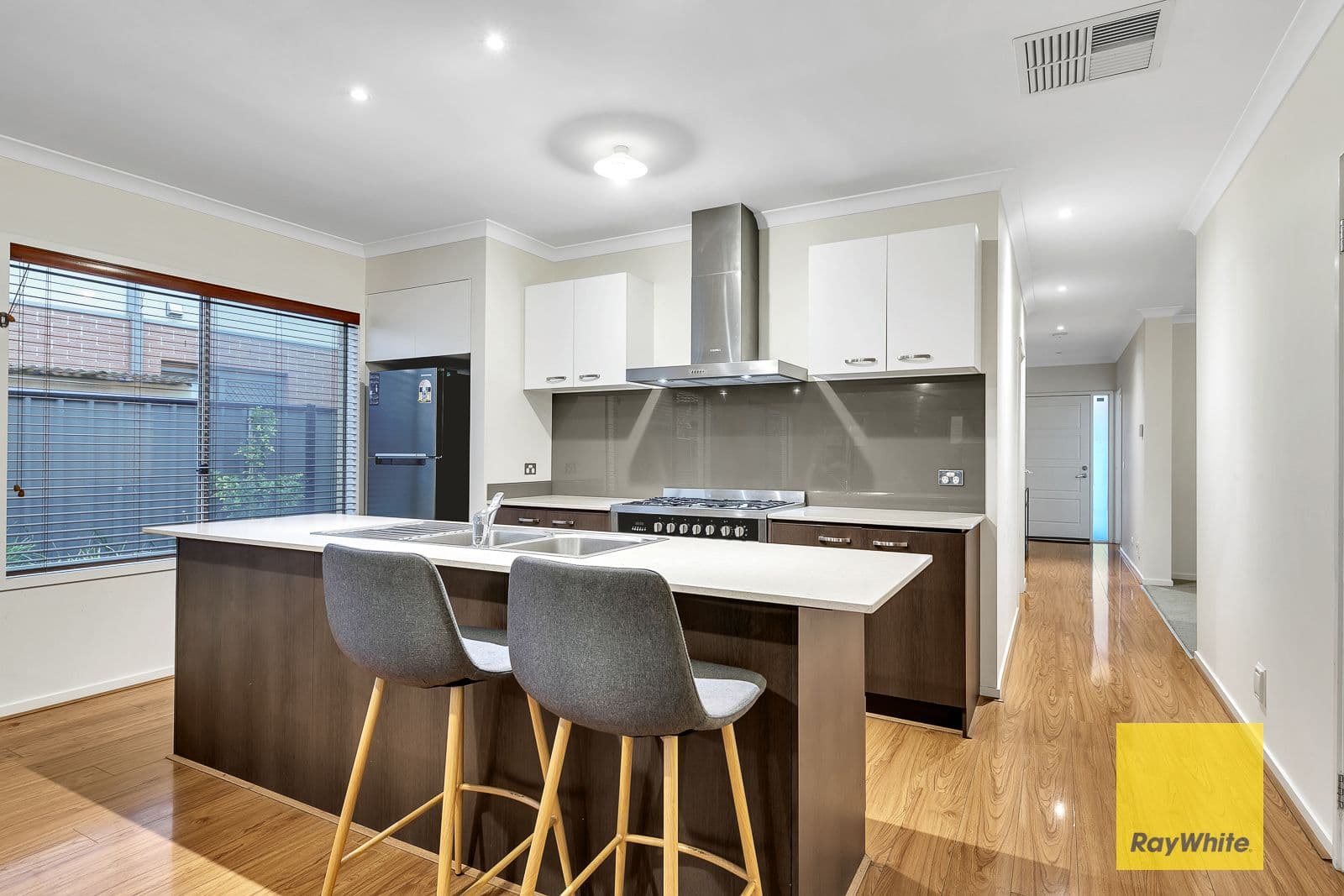 16 Mainview Boulevard, Truganina VIC 3029, Truganina - Thumbnail 7
