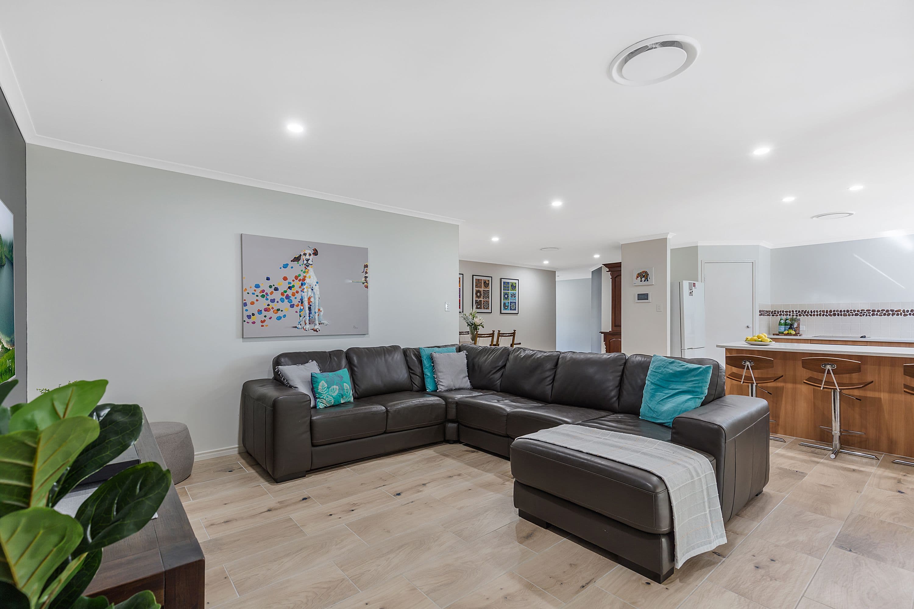 4 Coolamon Court, Eatons Hill QLD 4037, Eatons Hill - Thumbnail 4