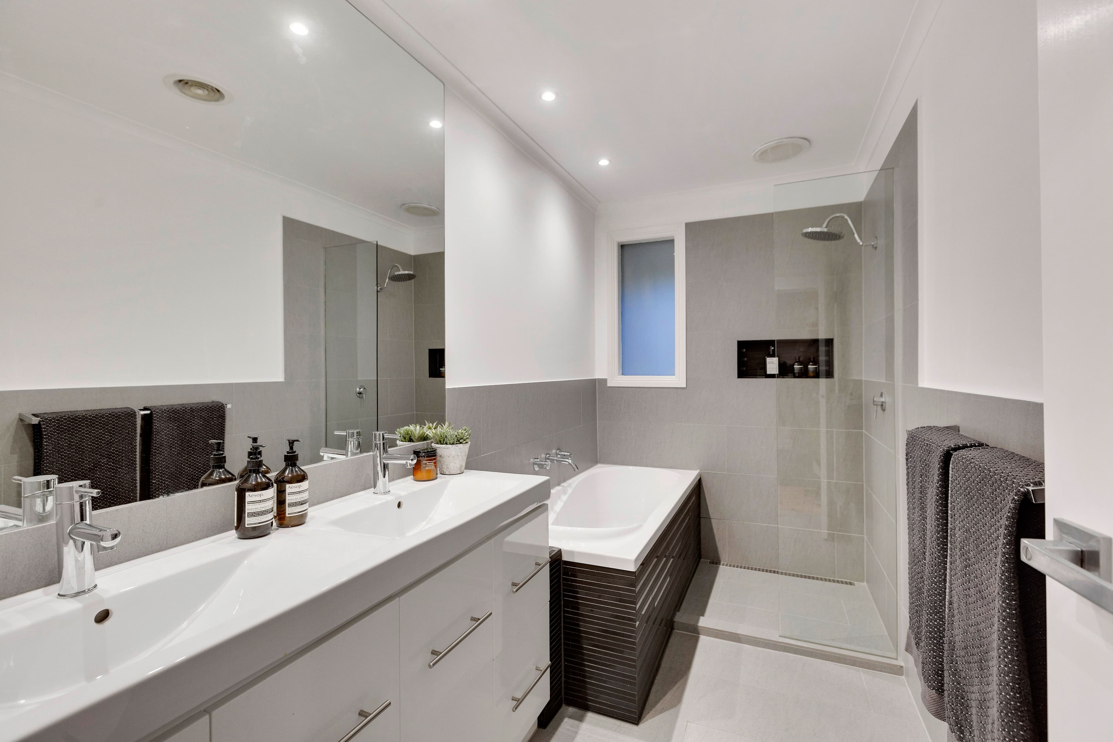 19 Darius Avenue, Frankston VIC 3199, Frankston - Thumbnail 7