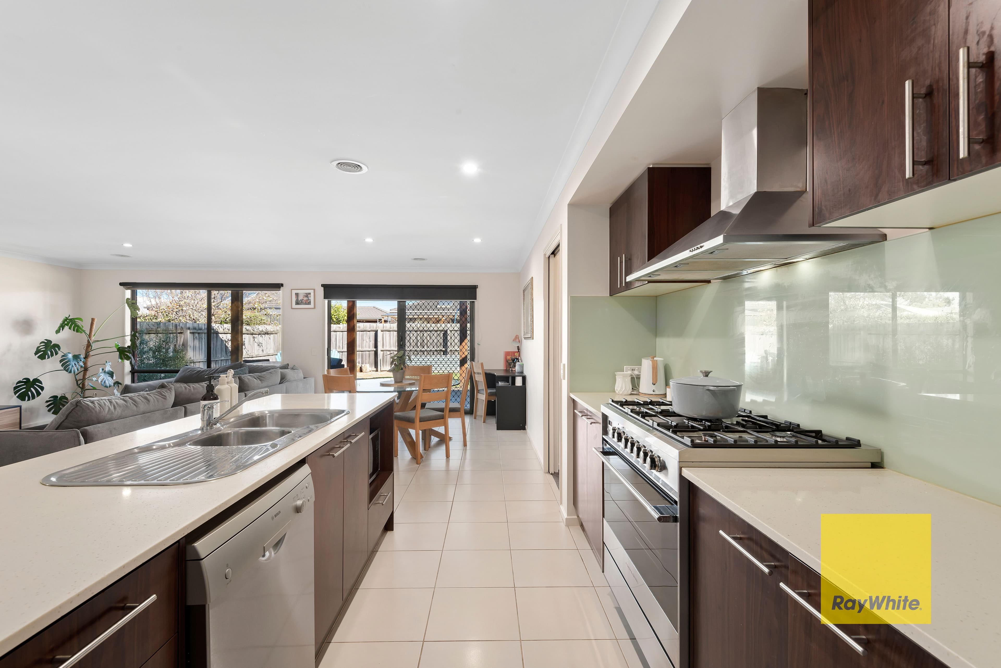 4 Clementine Court, Grovedale VIC 3216, Grovedale - Thumbnail 2