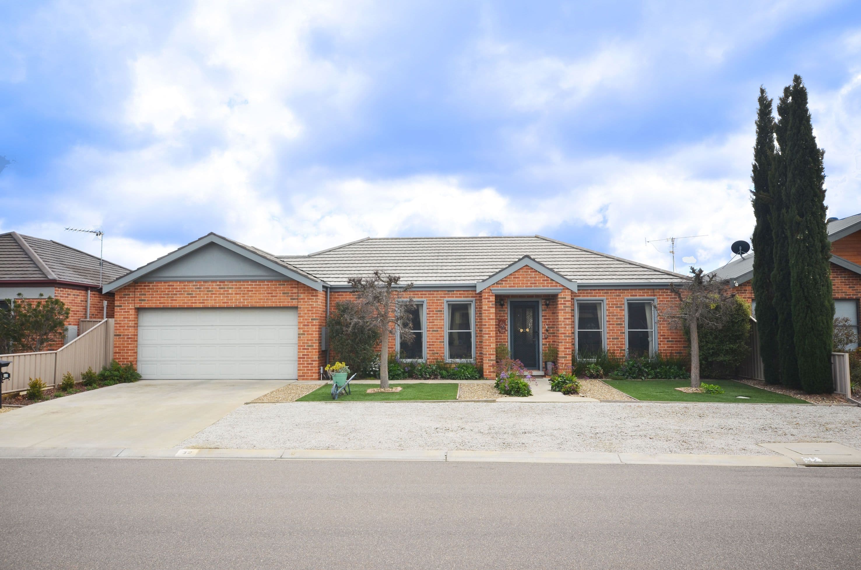 32 Genevieve Avenue, Echuca VIC 3564, Echuca - Image 1