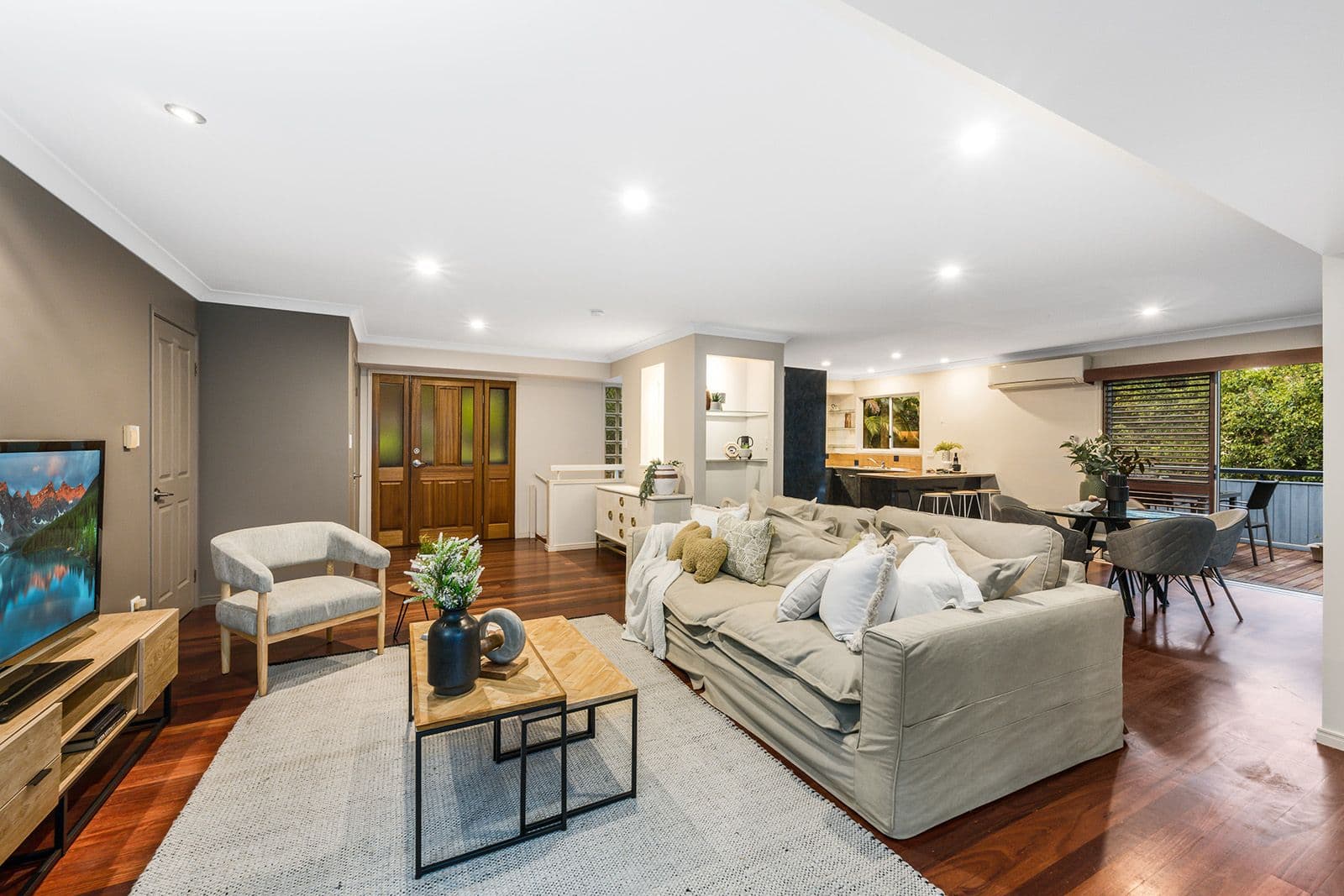 27 Radnor Street, Indooroopilly QLD 4068, Indooroopilly - Thumbnail 4