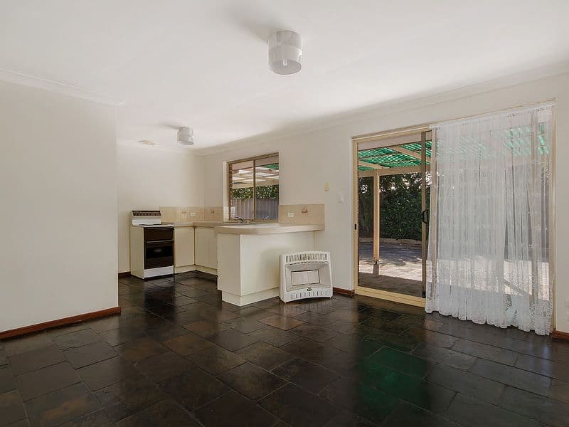 1A Tennyson Avenue, HALLS HEAD WA 6210, Halls Head - Thumbnail 4