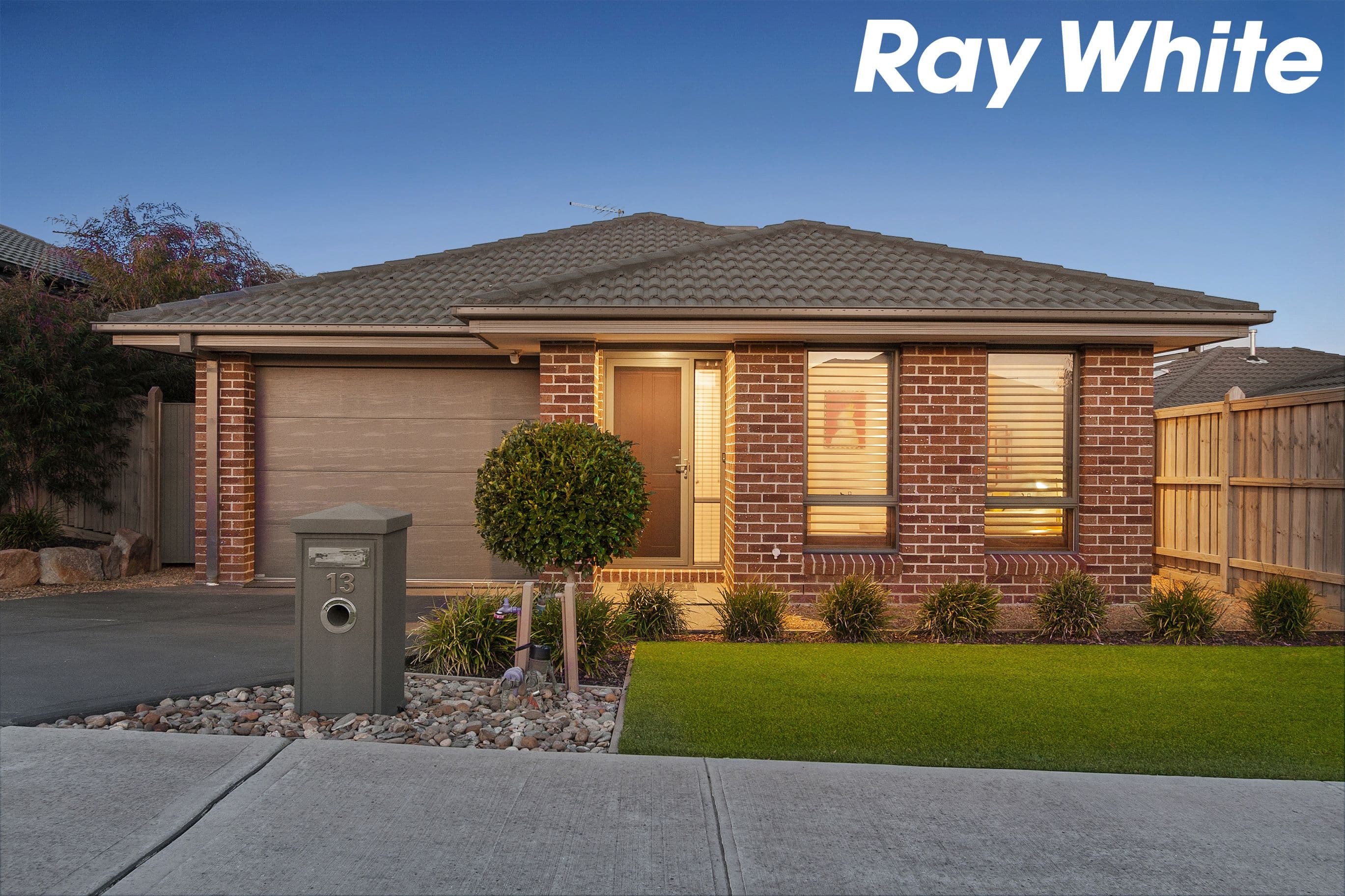 13 Berkley Street, Pakenham VIC 3810, Pakenham - Thumbnail 2