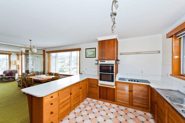 3 Coolangatta Street, LINDISFARNE TAS 7015, Lindisfarne - Thumbnail 5