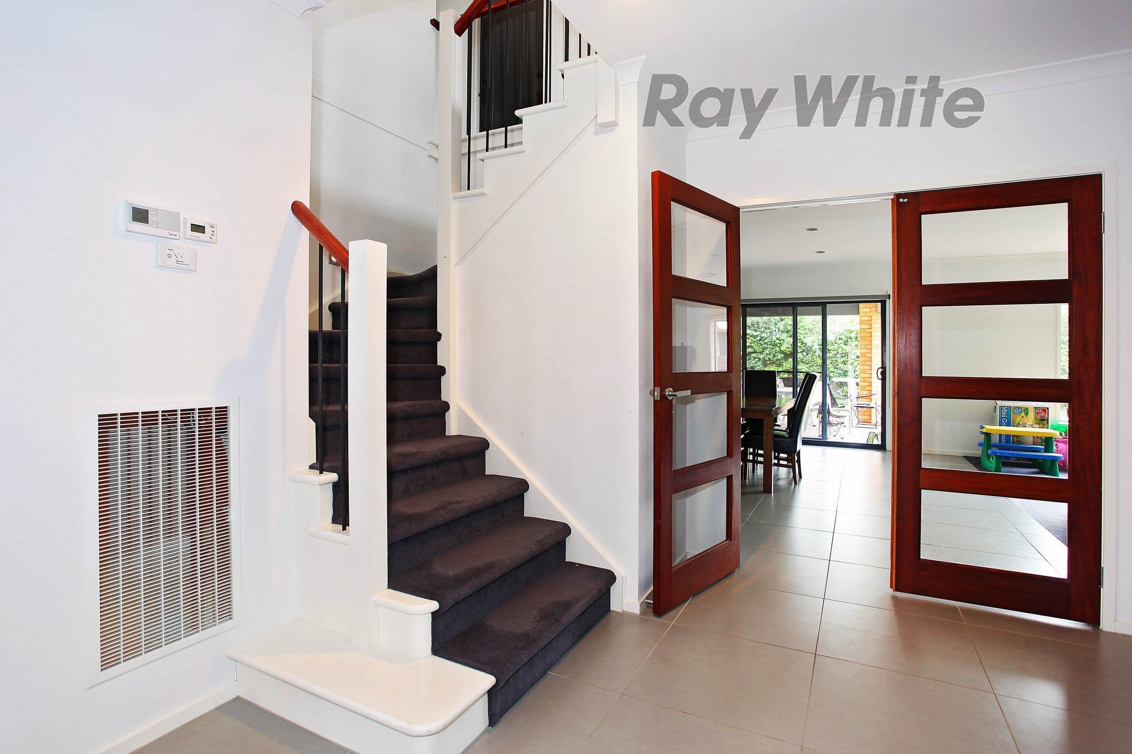 27 Bayside Drive, Sanctuary Lakes VIC 3030, Sanctuary Lakes - Thumbnail 2