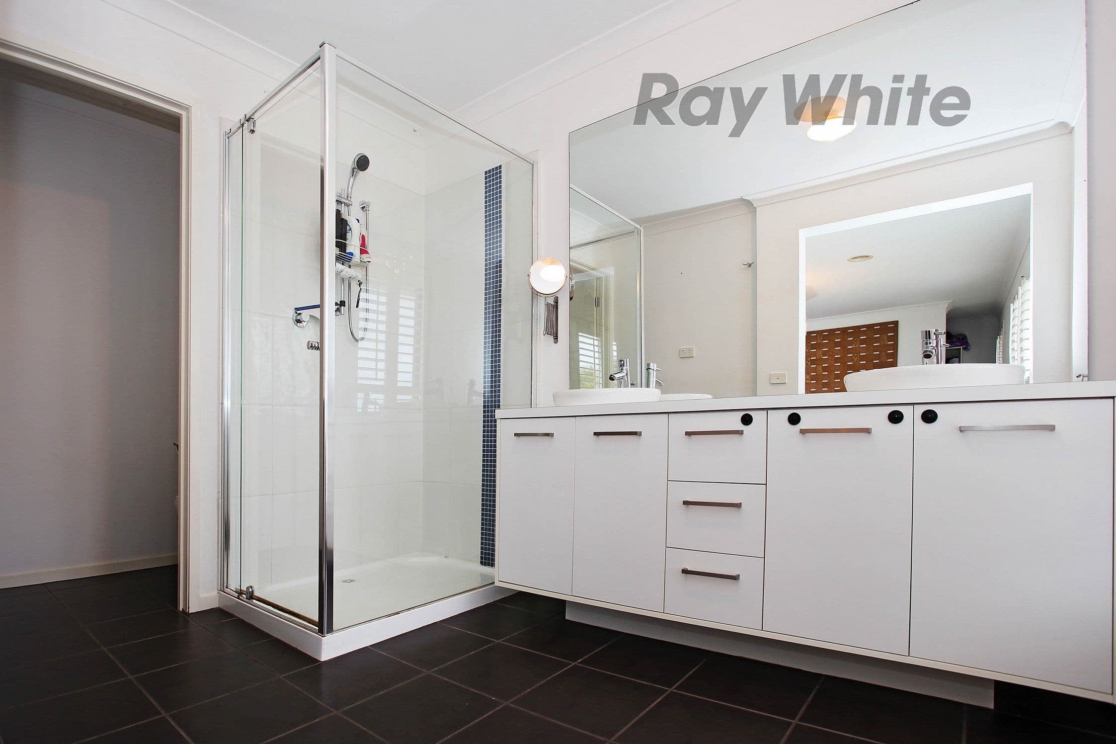 27 Bayside Drive, Sanctuary Lakes VIC 3030, Sanctuary Lakes - Thumbnail 8