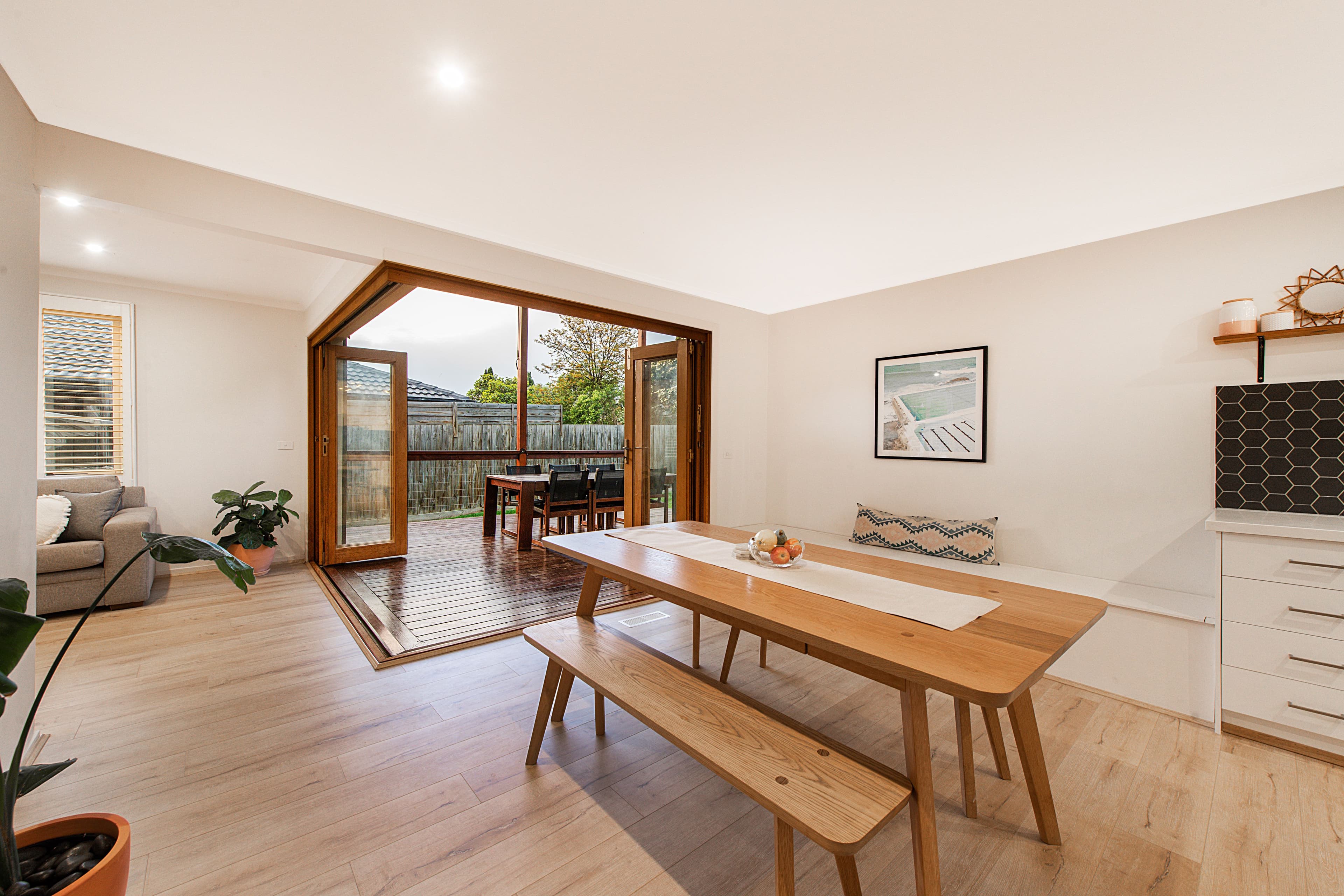 21 Argyle Way, Wantirna South VIC 3152, Wantirna South - Thumbnail 2