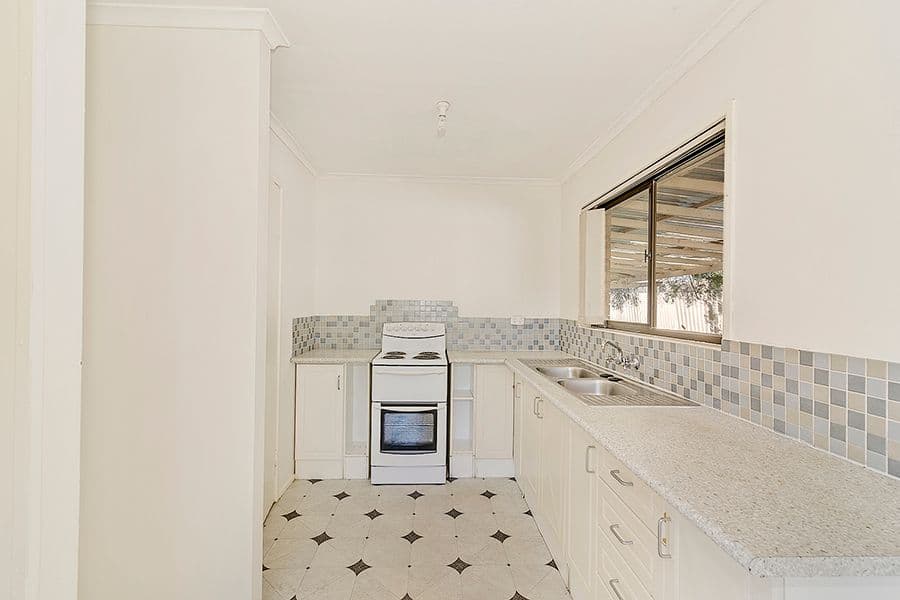 1 Ariel Avenue, Kingston QLD 4114, Kingston - Thumbnail 8