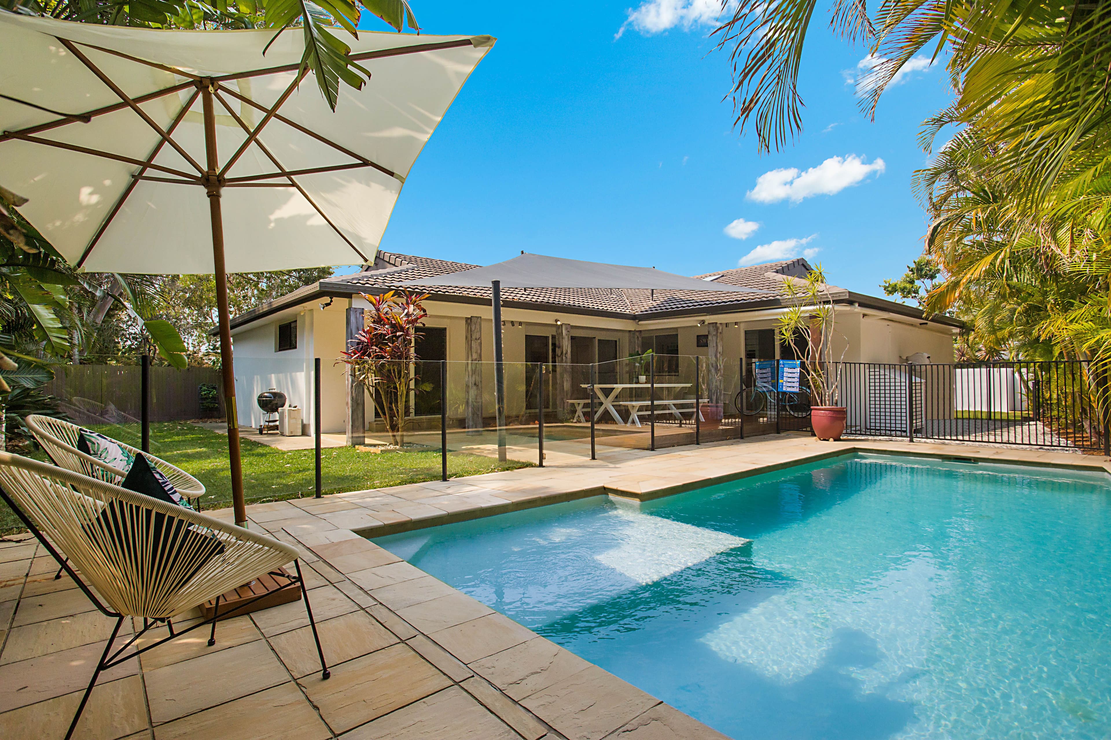 18 Kinglet Street, Burleigh Waters QLD 4220, Burleigh Waters - Thumbnail 3