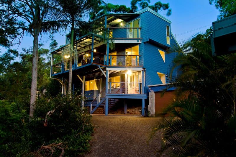9 Radiata Court, ELANORA QLD 4221, Elanora - Image 1