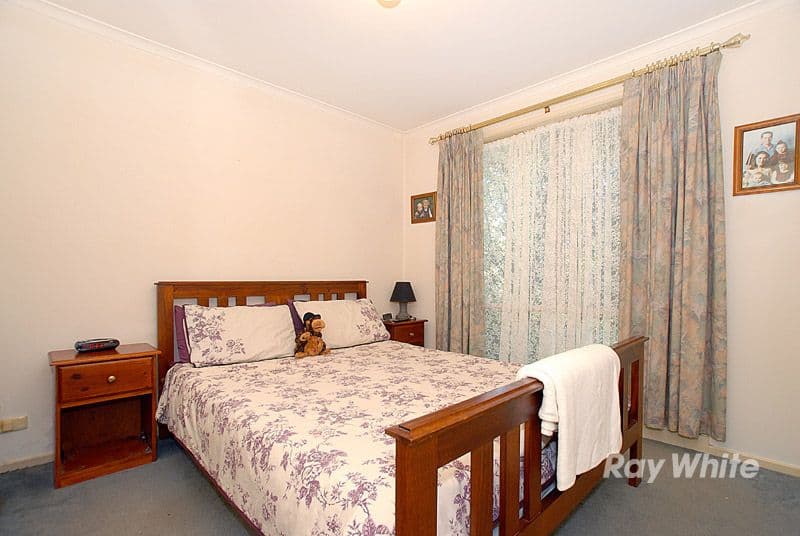 16 Pentland Drive, NARRE WARREN VIC 3805, Narre Warren - Thumbnail 3