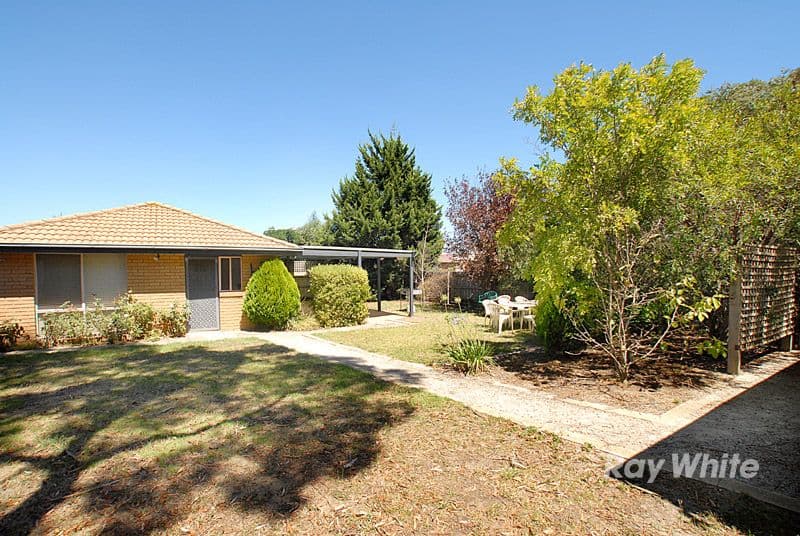 16 Pentland Drive, NARRE WARREN VIC 3805, Narre Warren - Thumbnail 6