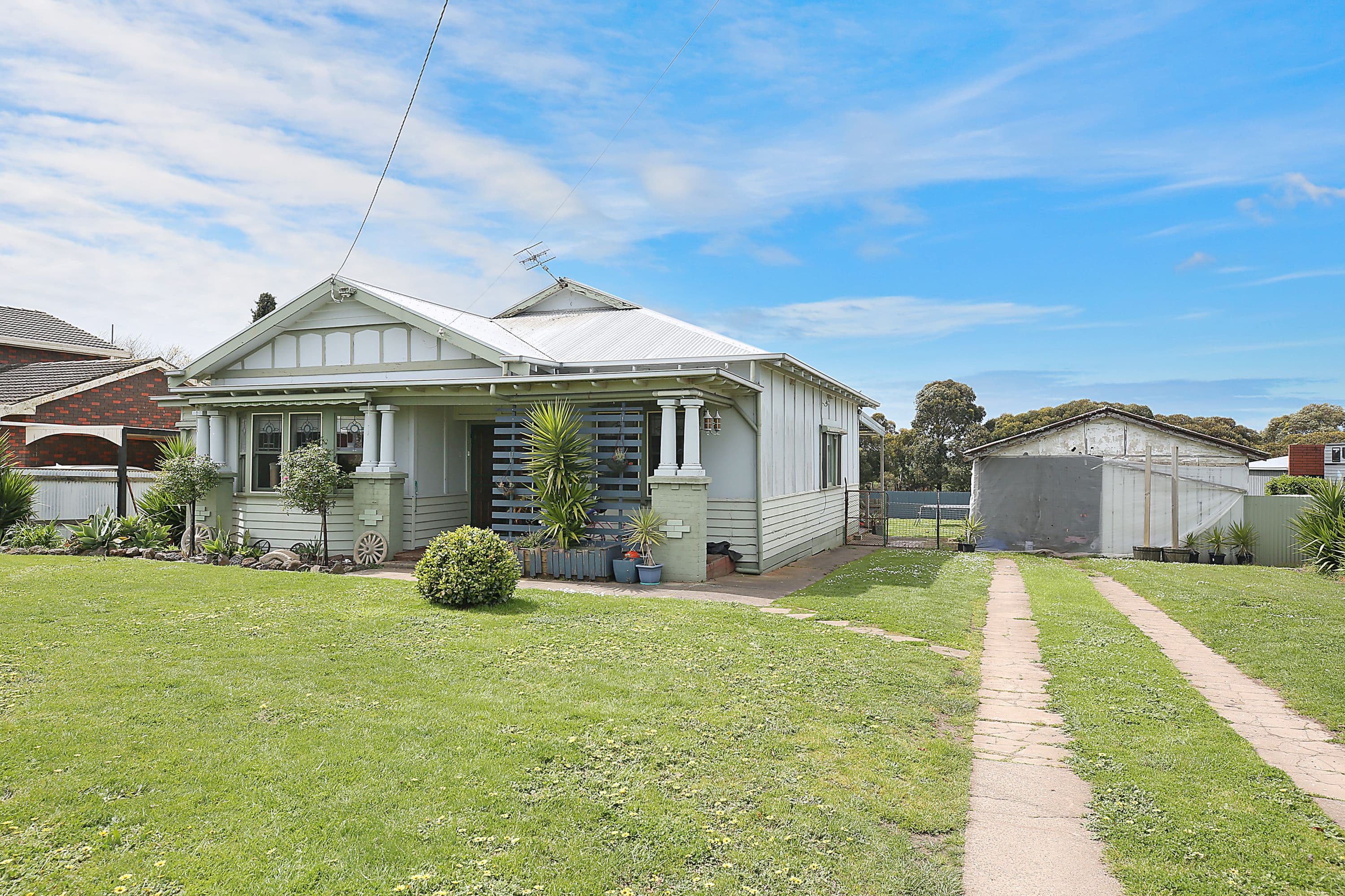 106 Walker Street, Cobden VIC 3266, Cobden - Thumbnail 2