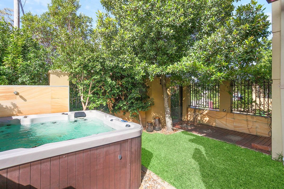 25 - 27 Jacaranda Road, Caringbah NSW 2229, Caringbah - Thumbnail 2