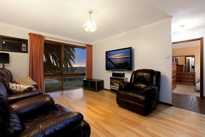20 Osmund Crescent, CHRISTIE DOWNS SA 5164, Christie Downs - Thumbnail 2