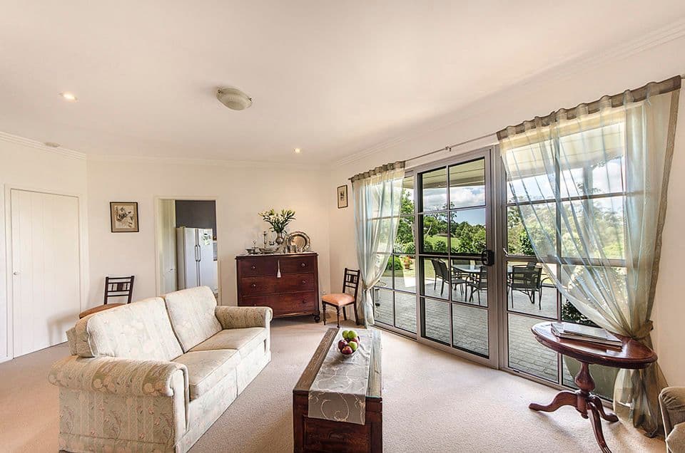 17 Windemere Terrace, Mount Lofty QLD 4350, Mount Lofty - Thumbnail 4
