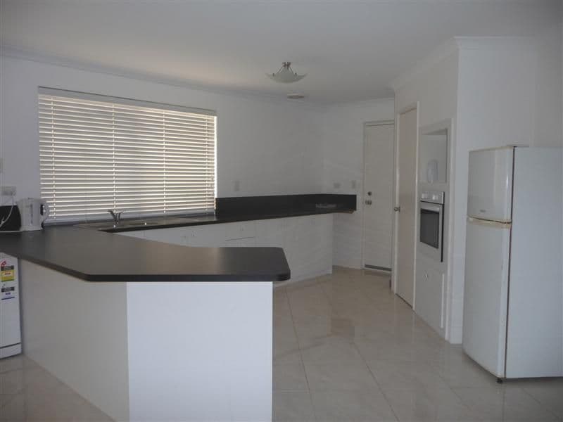 5 Nocturne Rise, BULLSBROOK WA 6084, Bullsbrook - Thumbnail 3