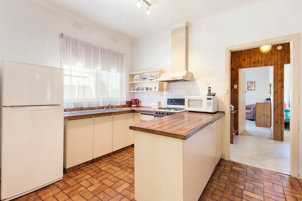 22 Margot Street, Chadstone VIC 3148, Chadstone - Thumbnail 3