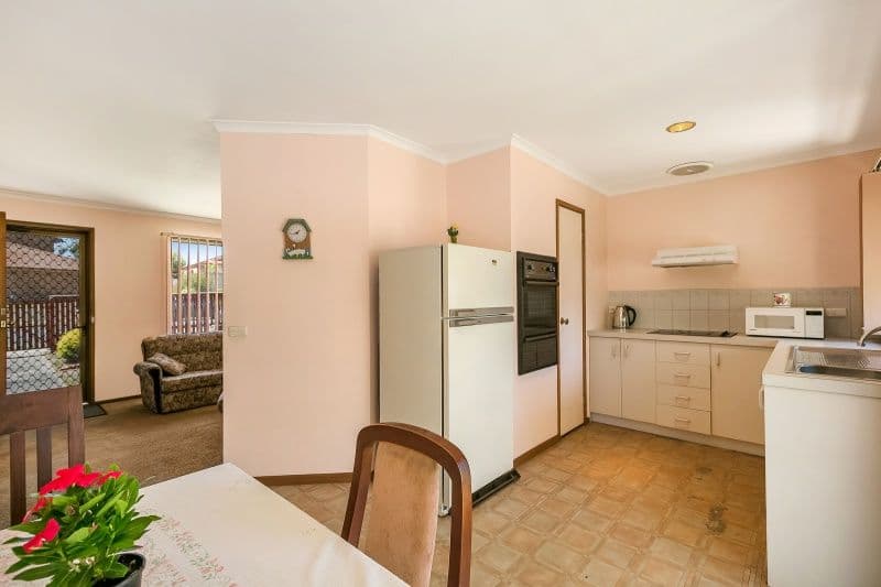 6 Bodalla Court, Frankston VIC 3199, Frankston - Thumbnail 2