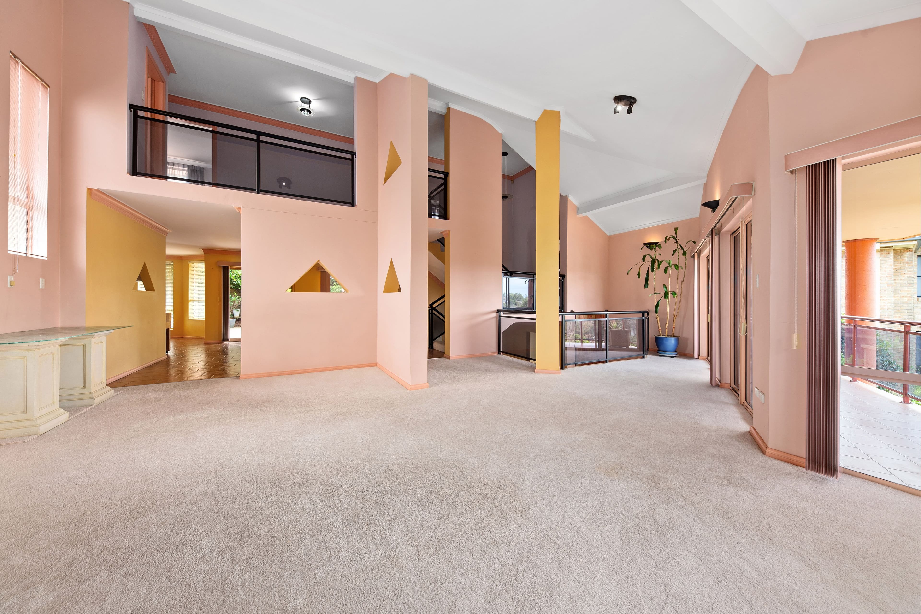 11 Havannah Place, Illawong NSW 2234, Illawong - Thumbnail 2