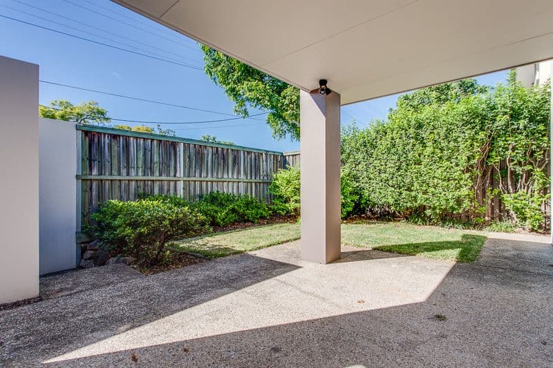 300 Cliveden Avenue, Corinda QLD 4075, Corinda - Thumbnail 4