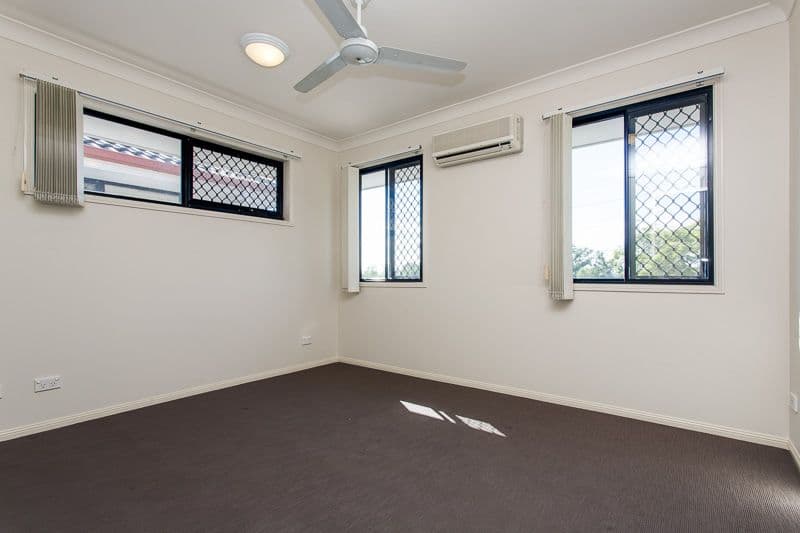300 Cliveden Avenue, Corinda QLD 4075, Corinda - Thumbnail 6