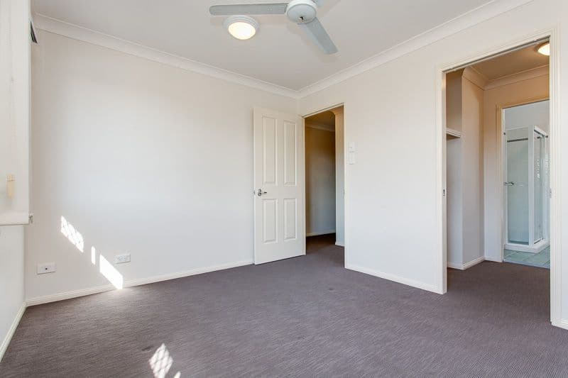 300 Cliveden Avenue, Corinda QLD 4075, Corinda - Thumbnail 8