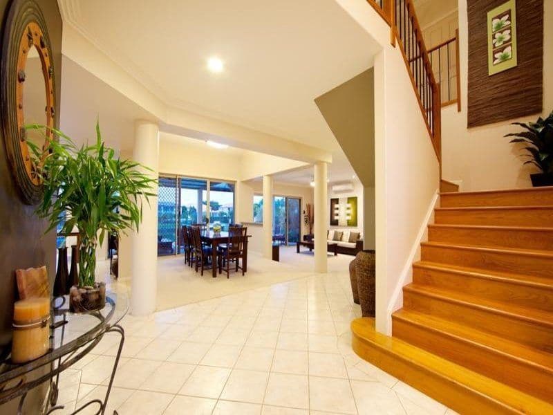 2 Stargazer Place, CLEAR ISLAND WATERS QLD 4226, Clear Island Waters - Thumbnail 2