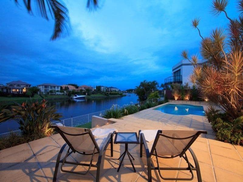 2 Stargazer Place, CLEAR ISLAND WATERS QLD 4226, Clear Island Waters - Thumbnail 3