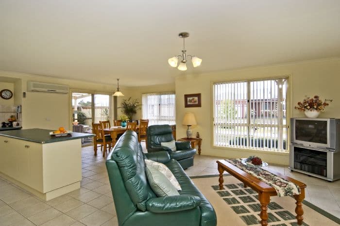 33 Dalcruin Drive, BANNOCKBURN VIC 3331, Bannockburn - Thumbnail 3