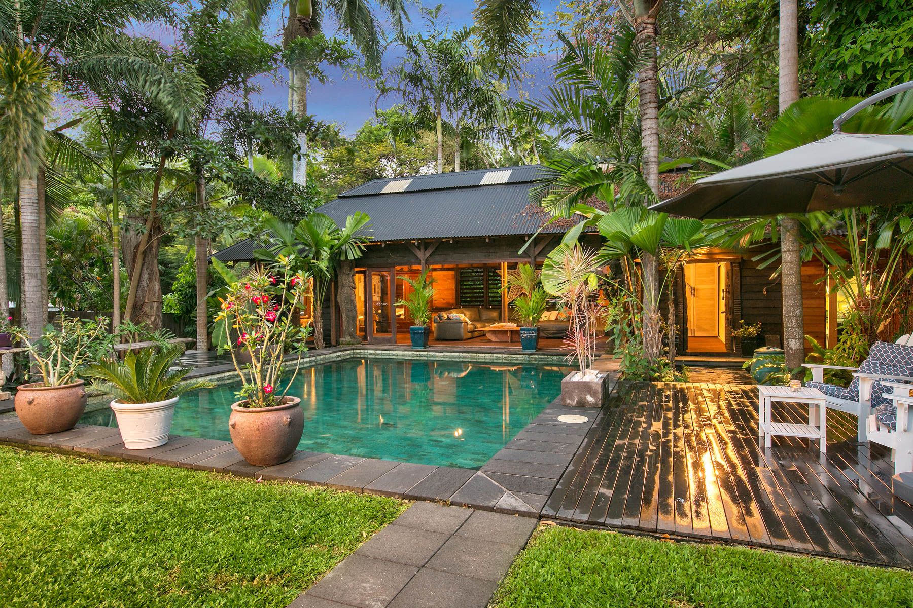 11 Buchan Street, Palm Cove QLD 4879, Palm Cove - Thumbnail 2