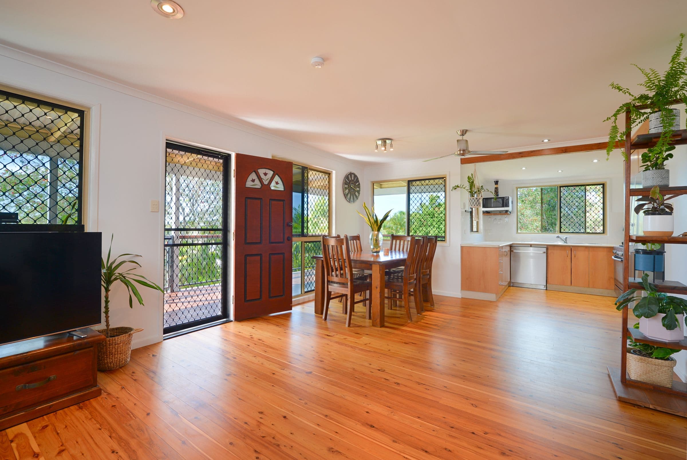15 Leanne Close, New Auckland QLD 4680, New Auckland - Thumbnail 2