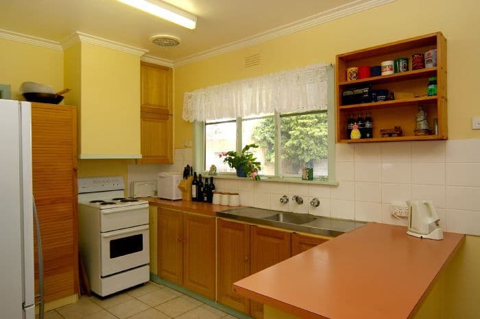 68  Kinlock Street, BELL POST HILL VIC 3215, Bell Post Hill - Thumbnail 2
