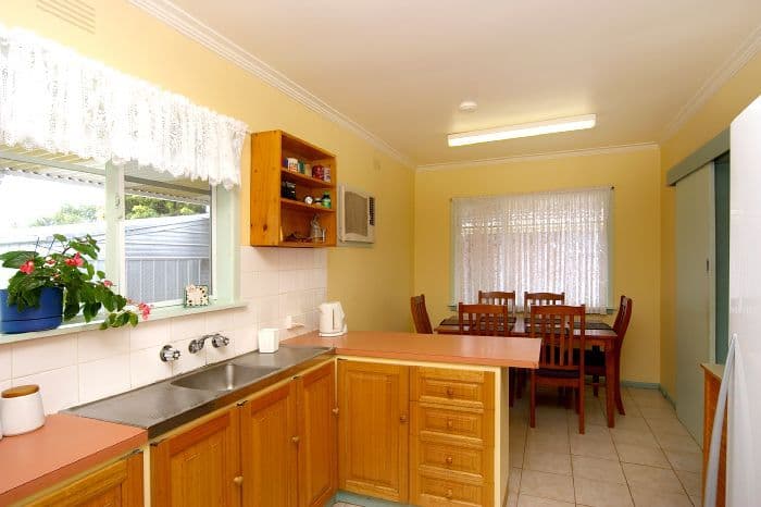 68  Kinlock Street, BELL POST HILL VIC 3215, Bell Post Hill - Thumbnail 3