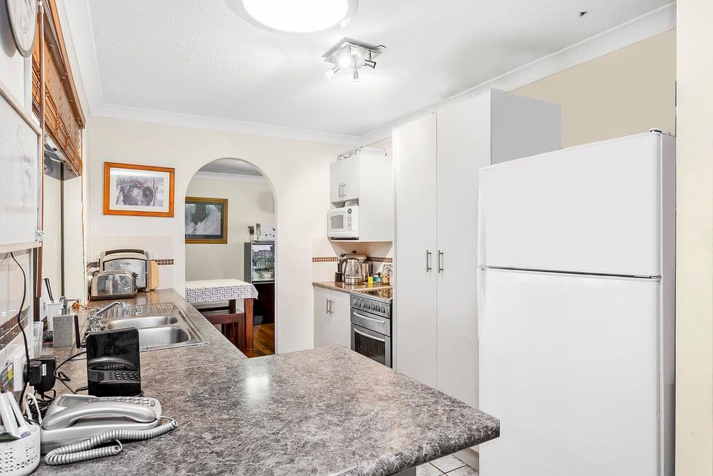 46 Togos Avenue, Currumbin Waters QLD 4223, Currumbin Waters - Thumbnail 8