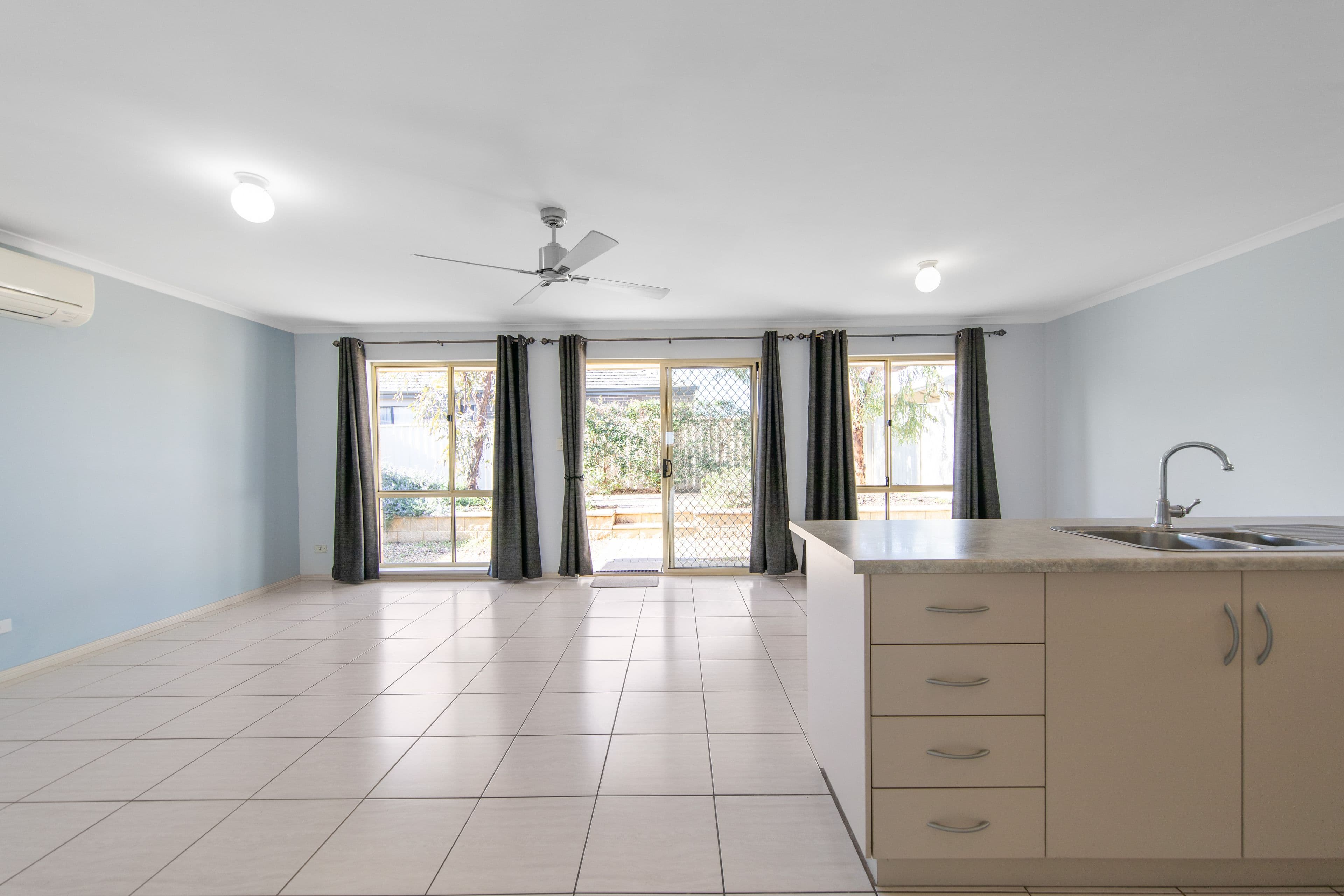 6 Overlander Way, Smithfield SA 5114, Smithfield - Thumbnail 4
