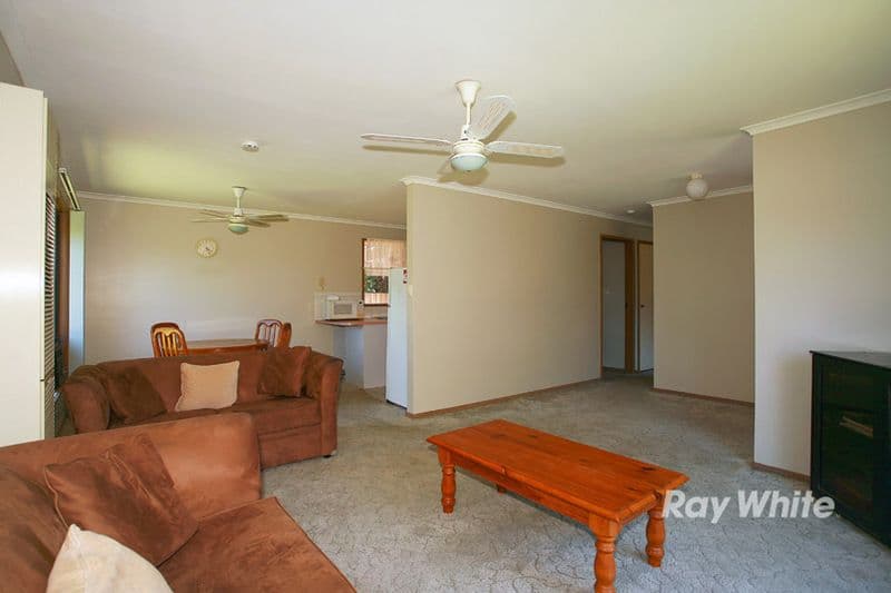 20 Heywood Crescent, CRANBOURNE NORTH VIC 3977, Cranbourne North - Thumbnail 3