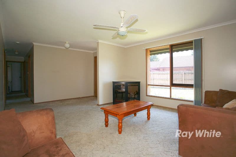 20 Heywood Crescent, CRANBOURNE NORTH VIC 3977, Cranbourne North - Thumbnail 4