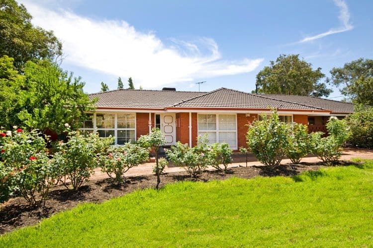 28 Betti Road, KALAMUNDA WA 6076, Kalamunda - Image 1
