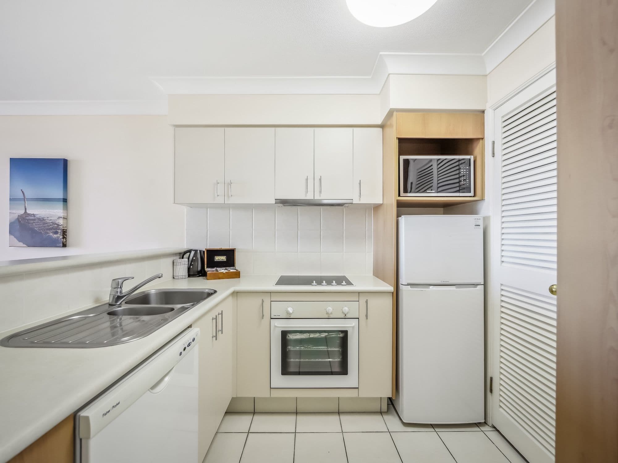 2633 Gold Coast Highway, Broadbeach QLD 4218, Broadbeach - Thumbnail 5