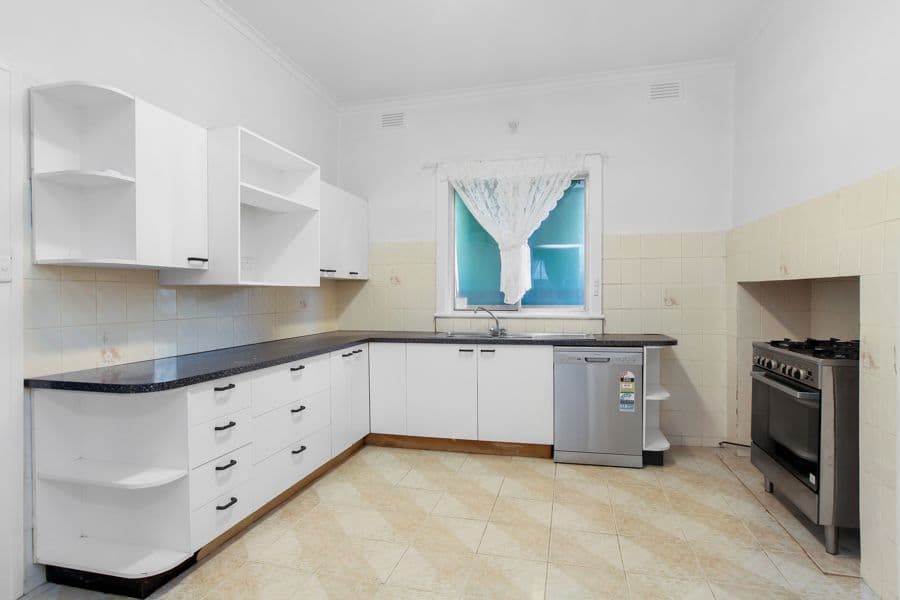 86 Woods Street, Newport VIC 3015, Newport - Thumbnail 3