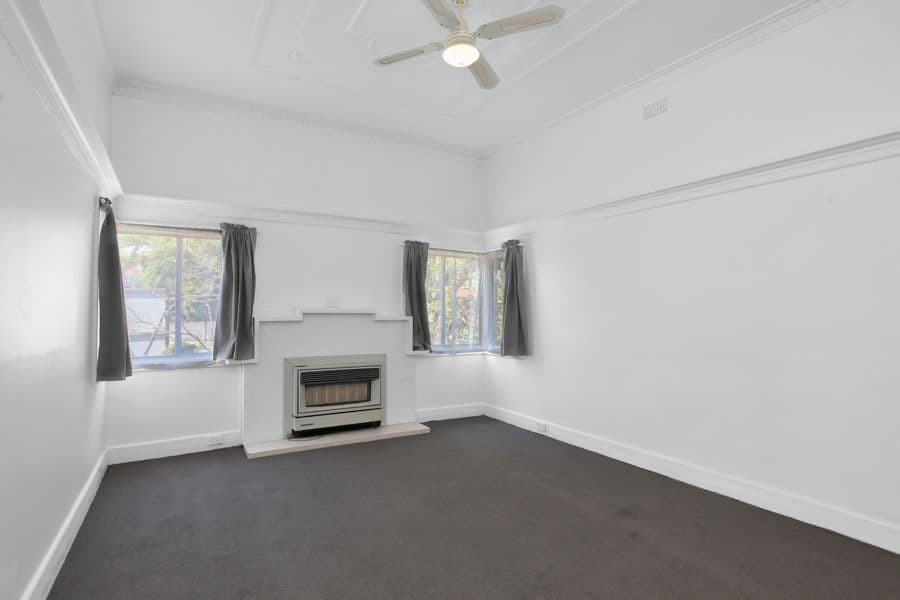 86 Woods Street, Newport VIC 3015, Newport - Thumbnail 4