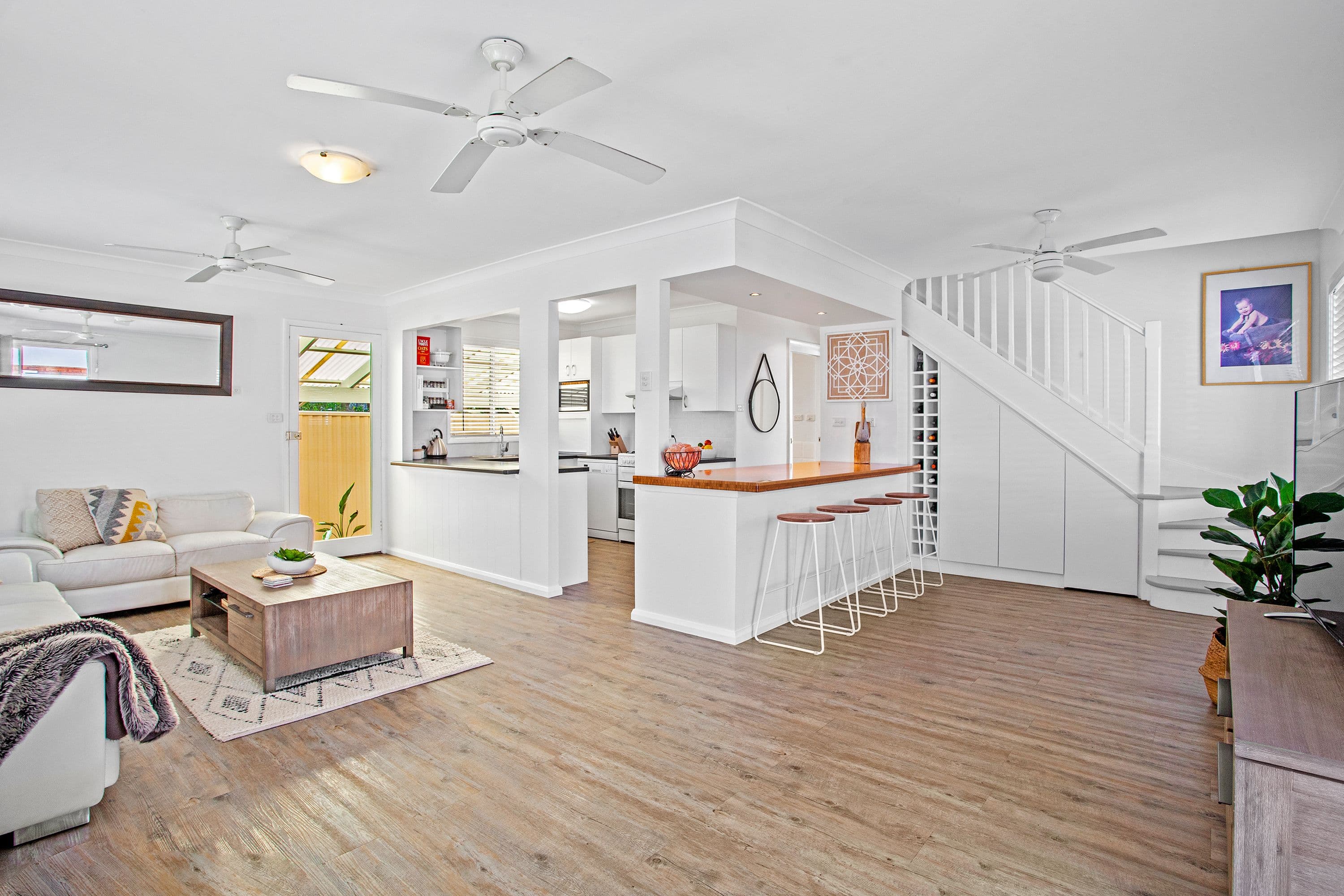 21 Erin Avenue, Berkeley Vale NSW 2261, Berkeley Vale - Thumbnail 2