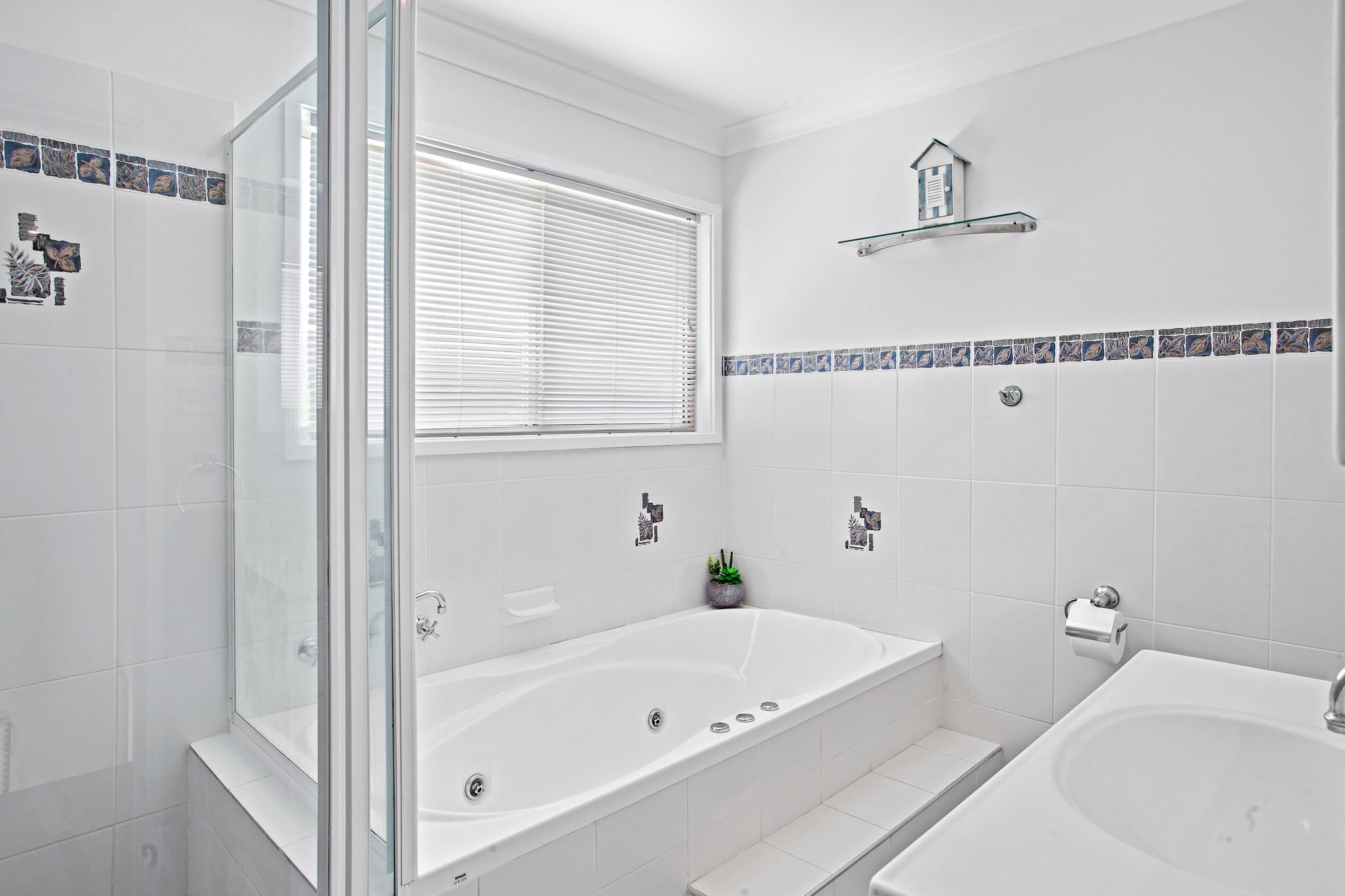 21 Erin Avenue, Berkeley Vale NSW 2261, Berkeley Vale - Thumbnail 7