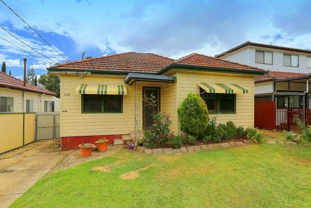 102 Mcmahon Road, Yagoona - Thumbnail 2