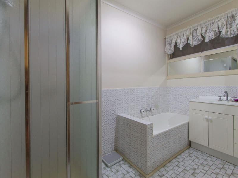 35 Hillcrest Road, FRANKSTON VIC 3199, Frankston - Thumbnail 6