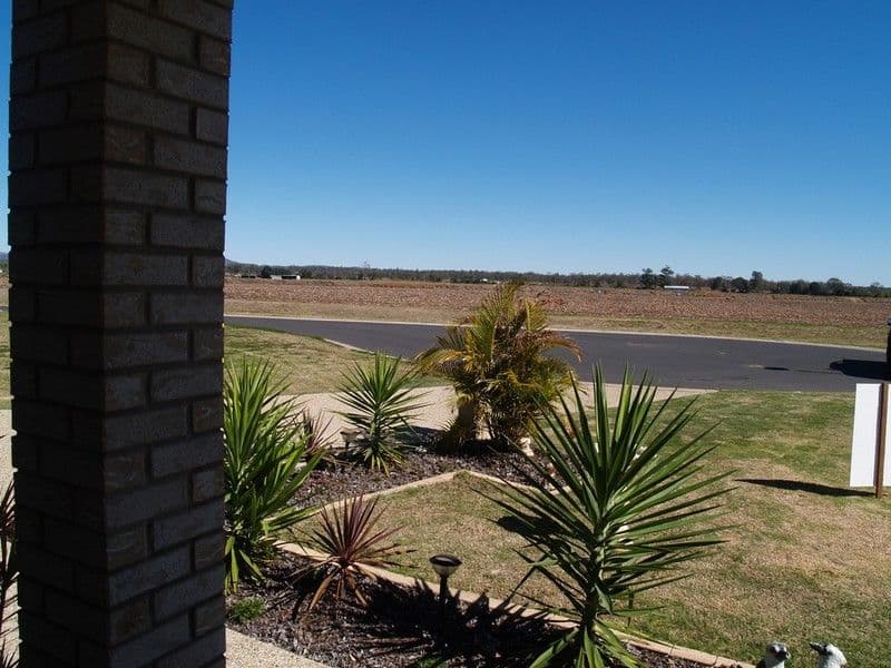 26 Stanford Place, LAIDLEY QLD 4341, Laidley - Thumbnail 5